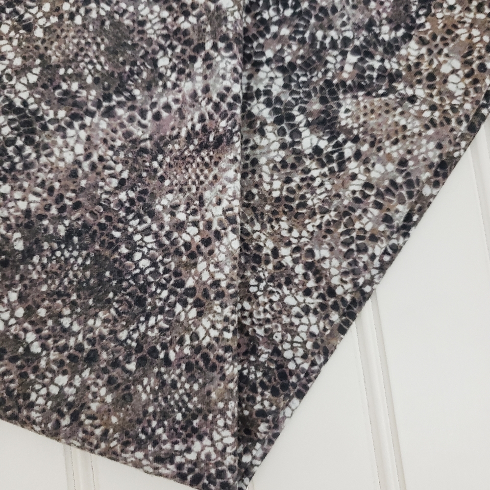 Fabletics Define Leggings Python Snake Print Yoga… - image 8